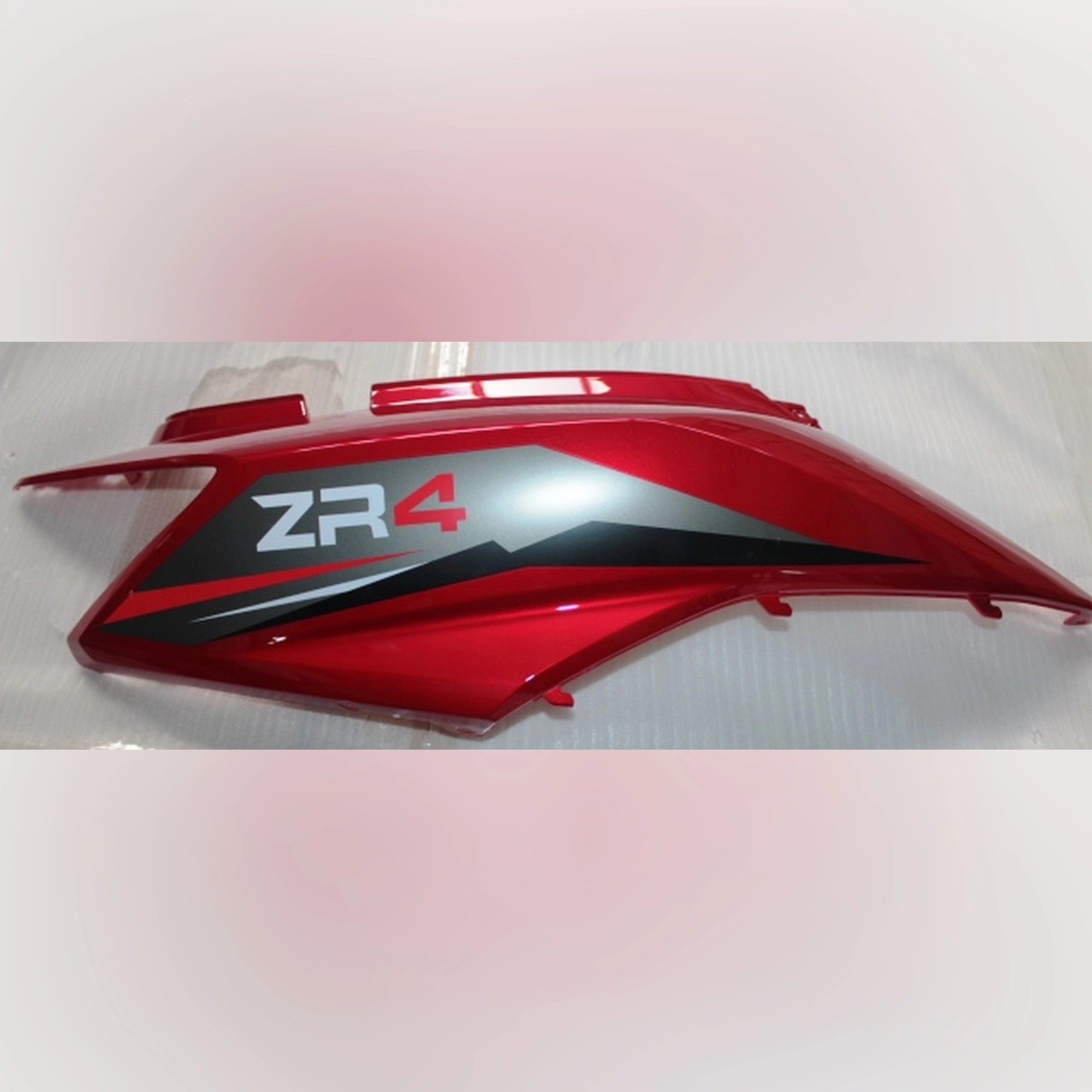 ARORA ZR4 SAĞ KORUMA LEVHASI KIRMIZI #ZR4 - 026